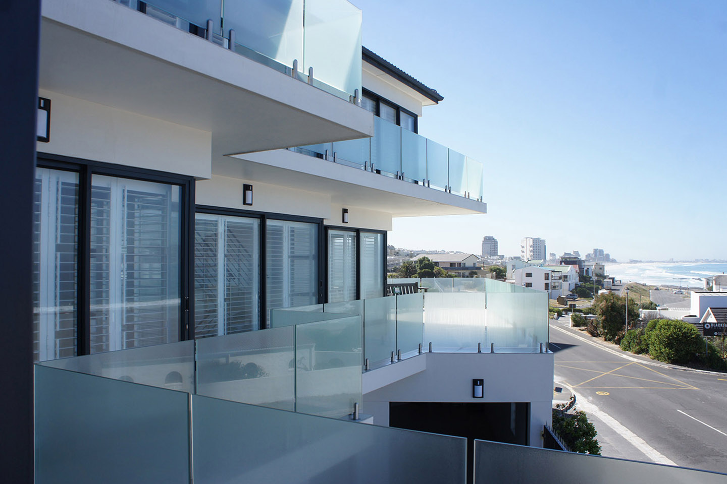 Redz Construction and Design — Fast, Reliable Service You Can Trust